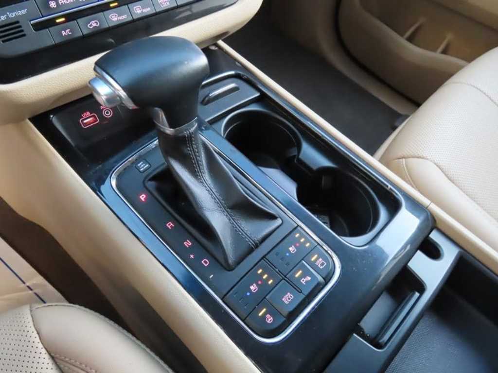 KIA Carnival 2018 Negro - Importación desde Corea - HF Imports Iquique - Foto 16