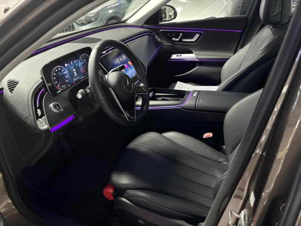 Mercedes Benz E class - Vista 11