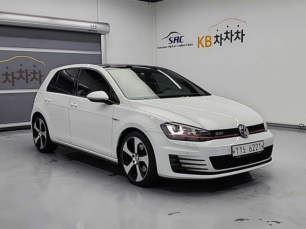 Volkswagen Golf - Vista 4
