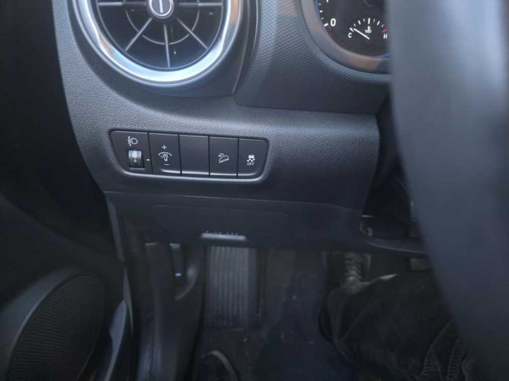 HYUNDAI Kona - Vista 8