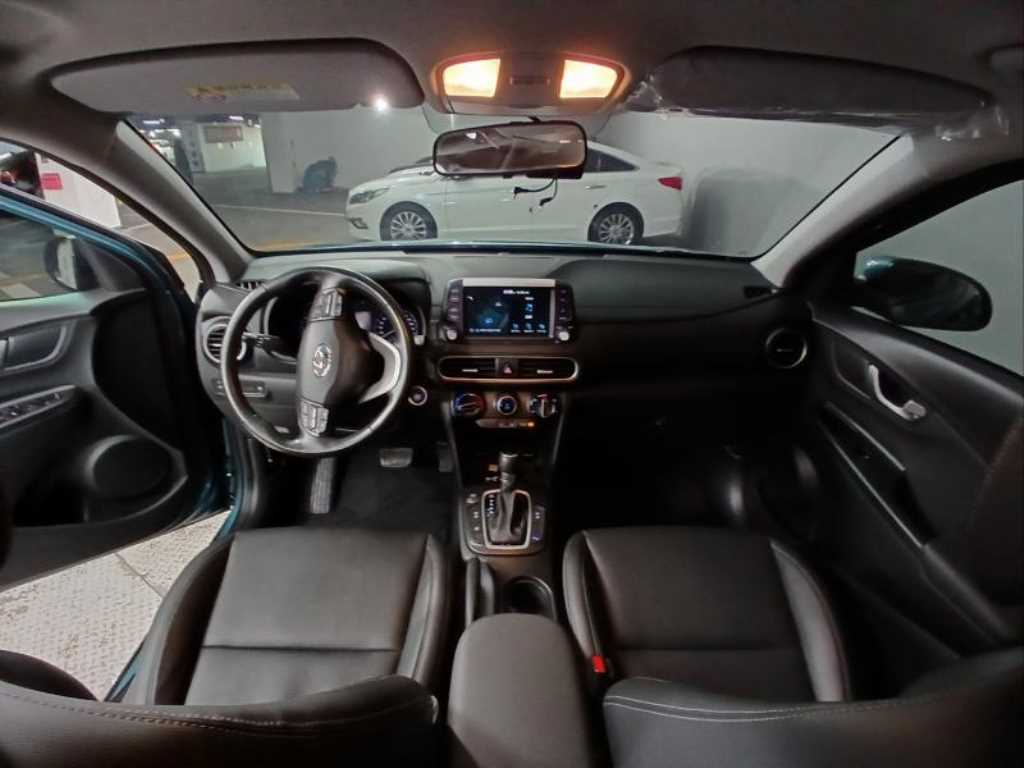 HYUNDAI Kona - Vista 6