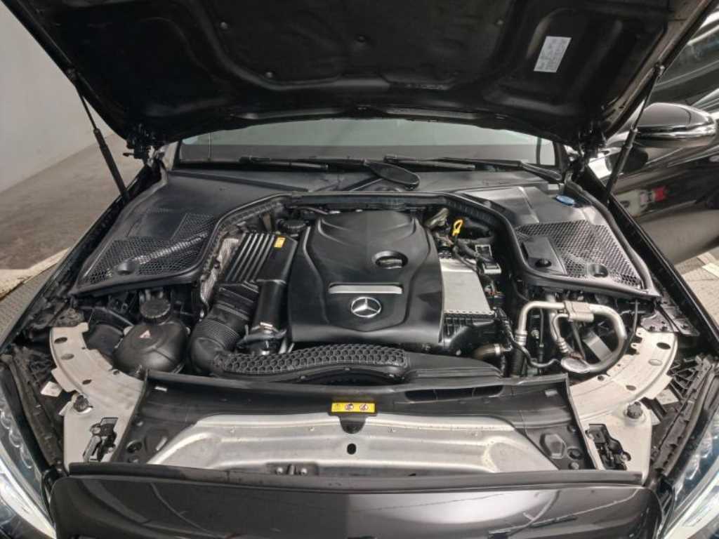 Mercedes Benz C Class 2017 Negro - Importación desde Corea - HF Imports Iquique - Foto 19