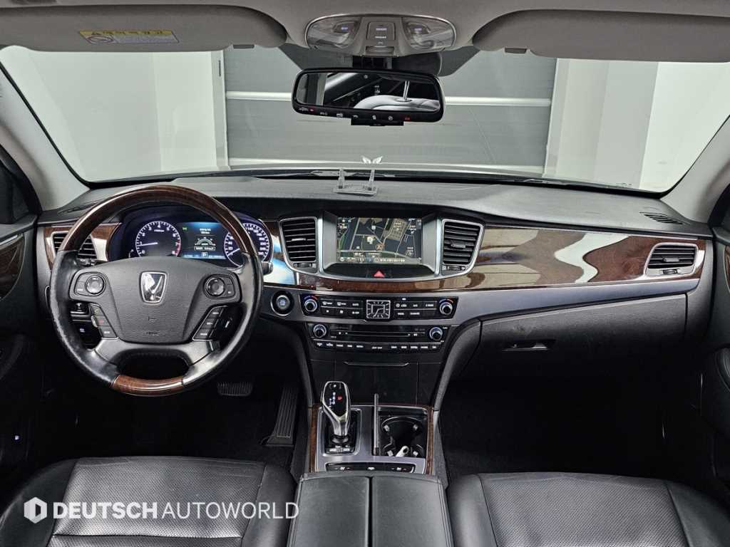 HYUNDAI Equus - Vista 7