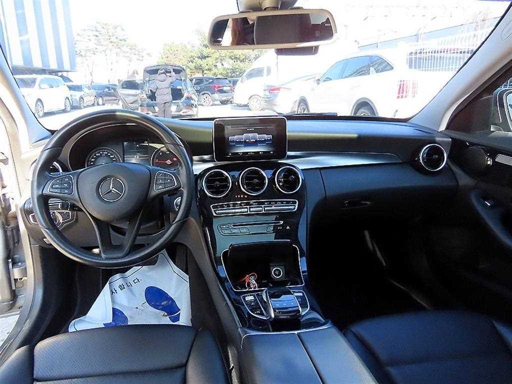 Mercedes Benz C Class - Vista 7