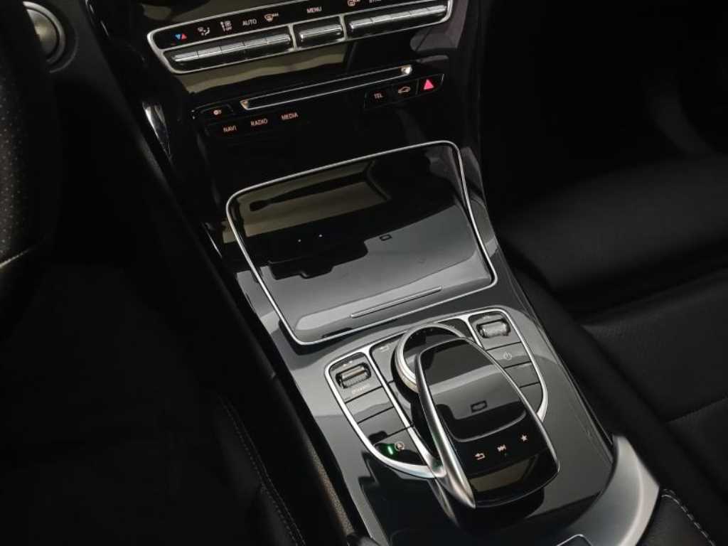 Mercedes Benz C Class 2017 Negro - Importación desde Corea - HF Imports Iquique - Foto 14