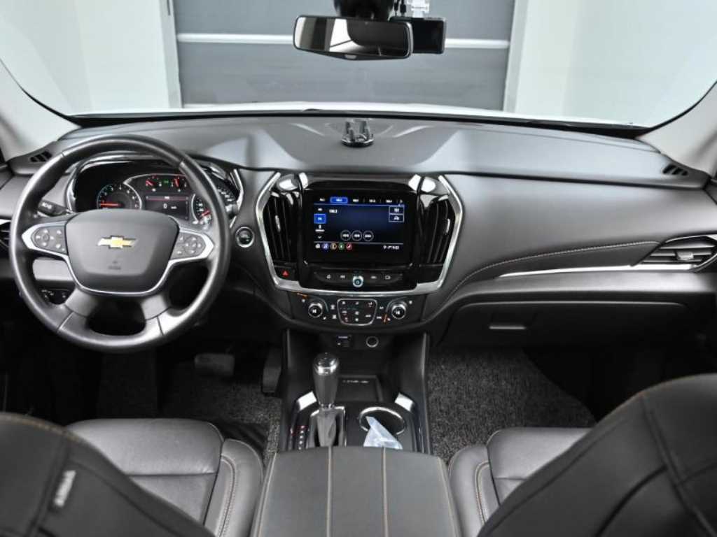 Chevrolet Travers - Vista 7