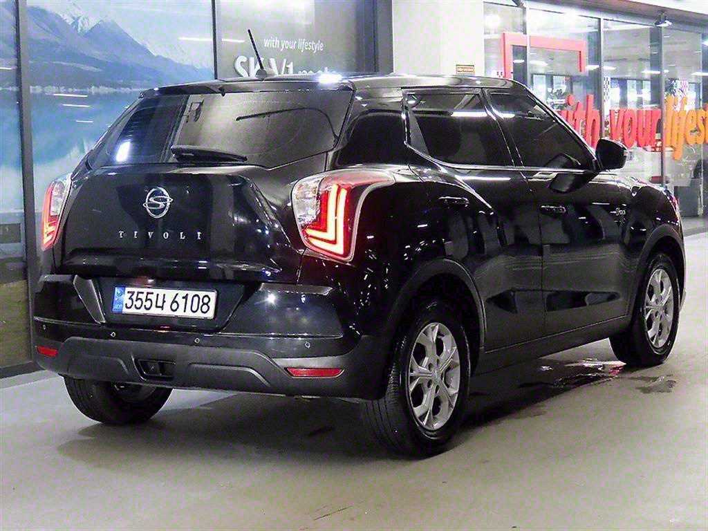 Ssangyong Tivoli - Vista 4