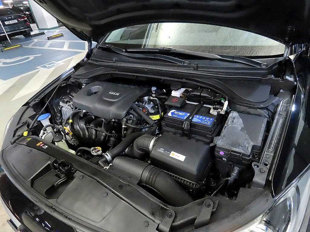 HYUNDAI Avante 2016 Negro - Importación desde Corea - HF Imports Iquique - Foto 18