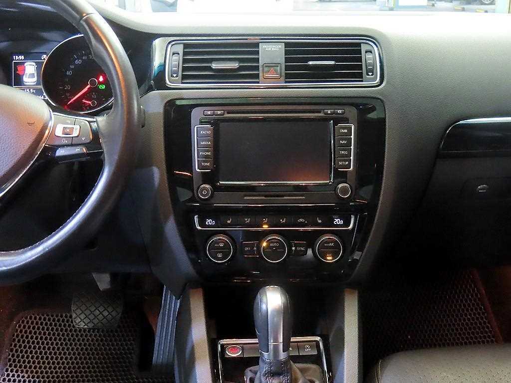 Volkswagen Jetta 2015 Gris - Importación desde Corea - HF Imports Iquique - Foto 18