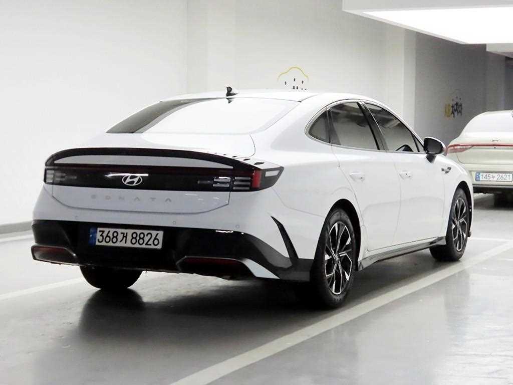 HYUNDAI Sonata - Vista 4