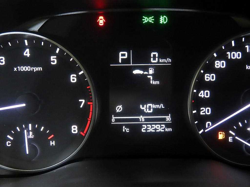 HYUNDAI Avante - Vista 9