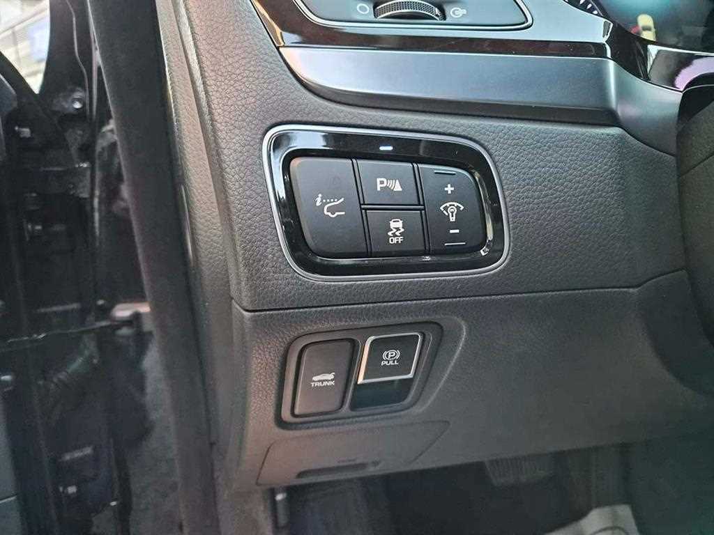 HYUNDAI Equus - Vista 12