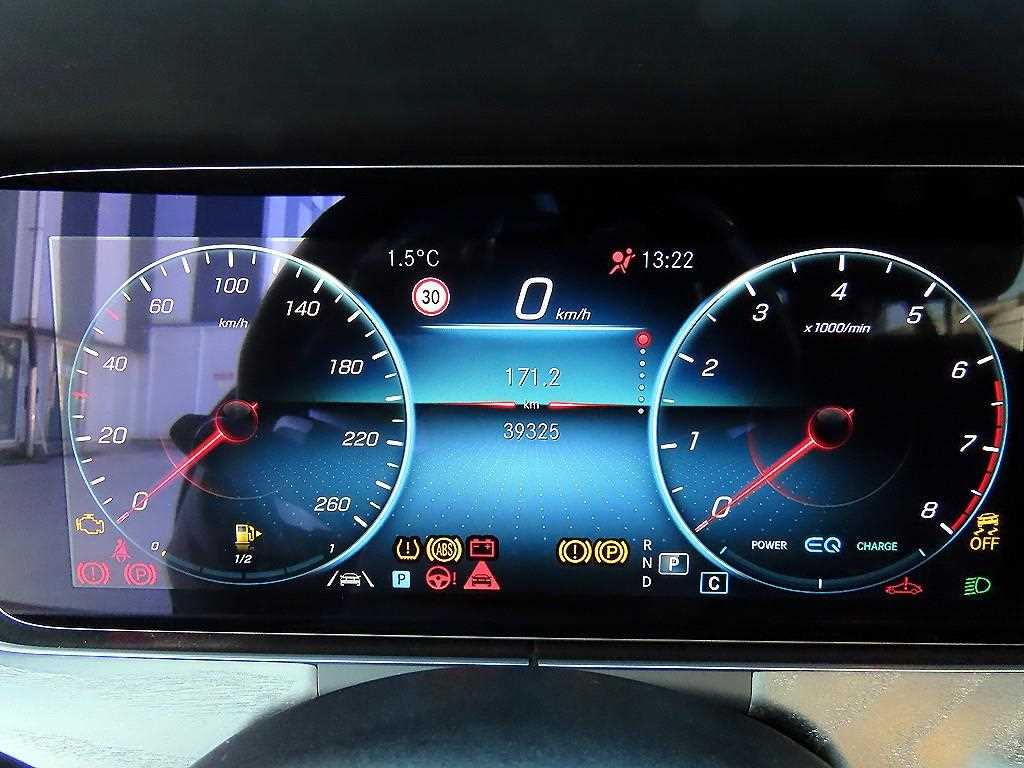 Mercedes Benz E class - Vista 9