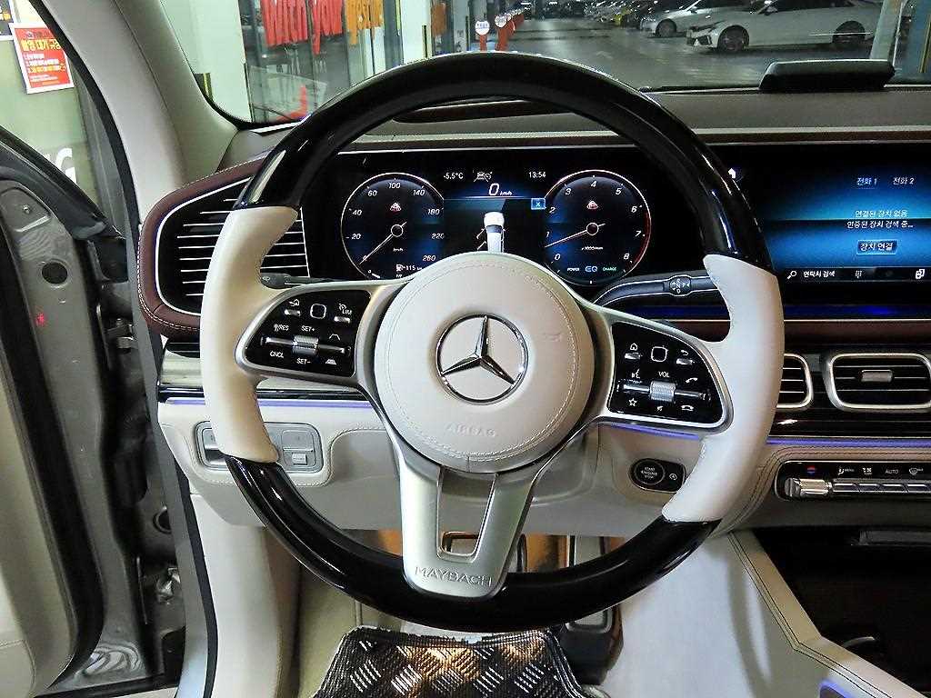 Mercedes Benz GLS Class - Vista 8