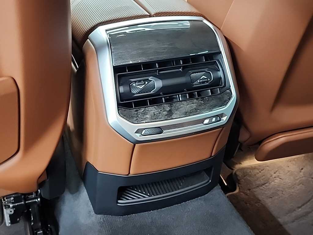 BMW 7 Series 2024 Negro - Importación desde Corea - HF Imports Iquique - Foto 13