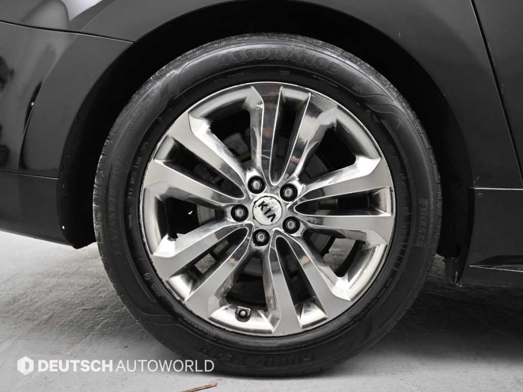 KIA Carnival - Vista 5