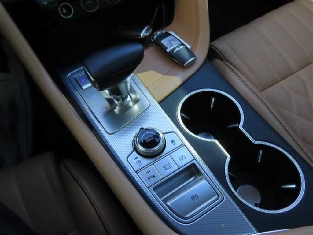 Genesis G70 - Vista 6