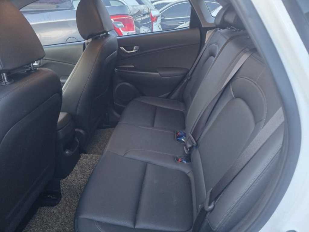 HYUNDAI Kona - Vista 11