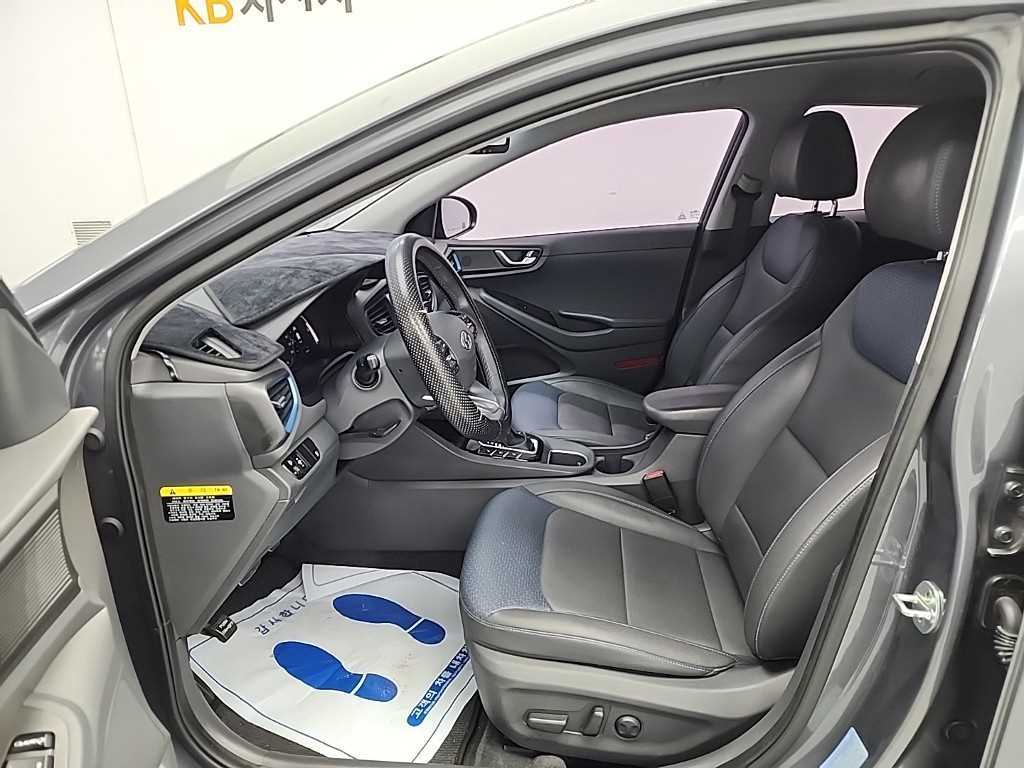 HYUNDAI Ioniq - Vista 11