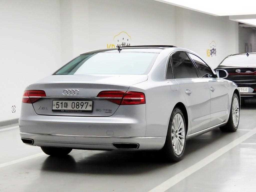 Audi A8 - Vista 4