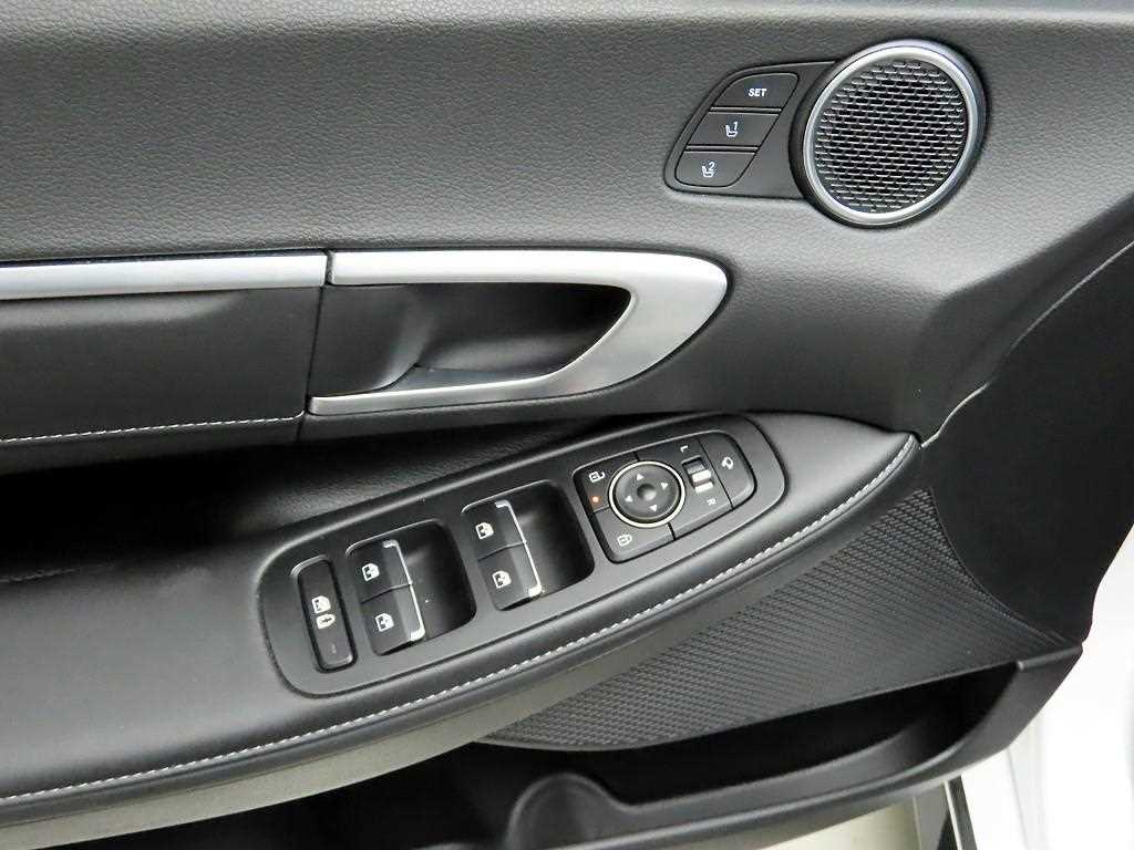 HYUNDAI Sonata - Vista 12