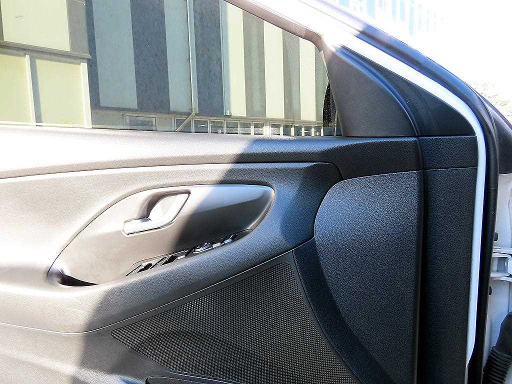 HYUNDAI i30 - Vista 11