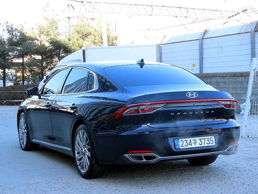 HYUNDAI Grandeur - Vista 3