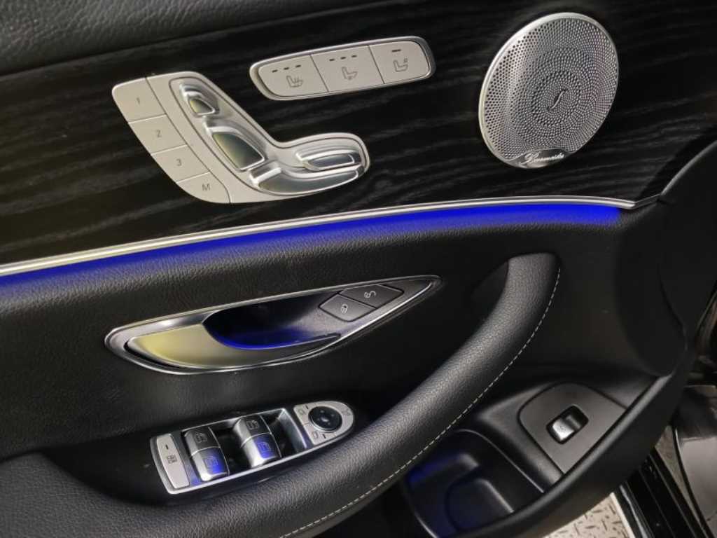 Mercedes Benz E class - Vista 10