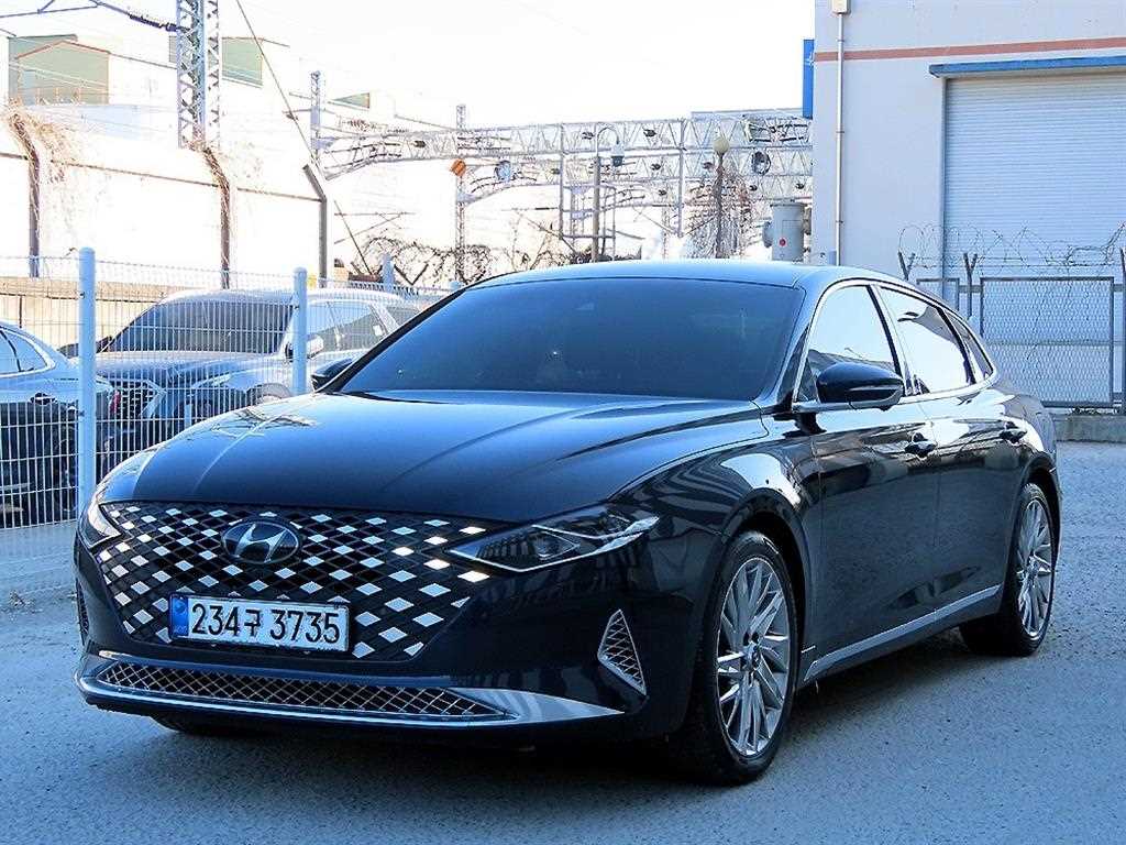 HYUNDAI Grandeur - Vista 2