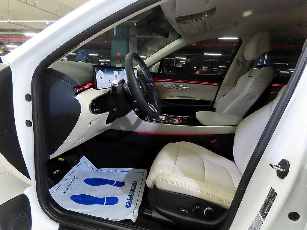 Genesis GV70 - Vista 6