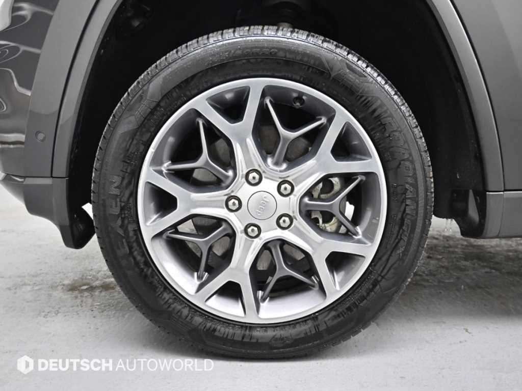 Jeep Cherokee - Vista 5