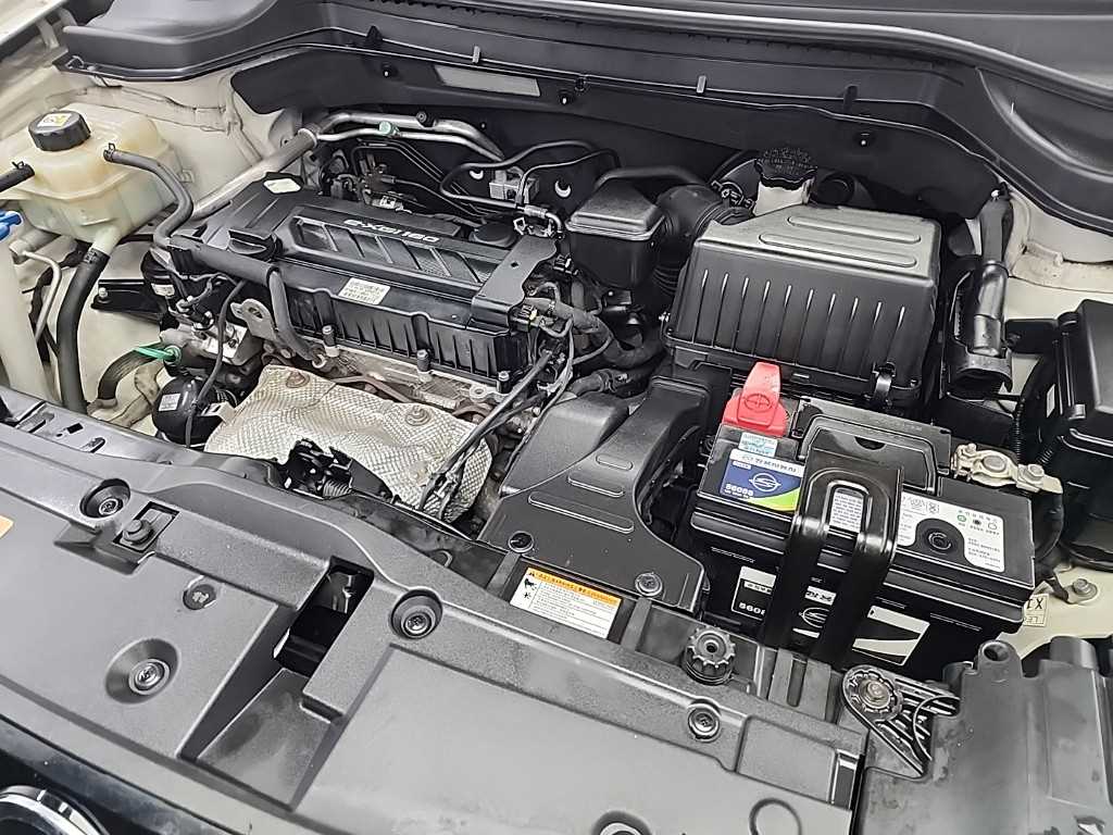 Ssangyong Tivoli - Vista 5