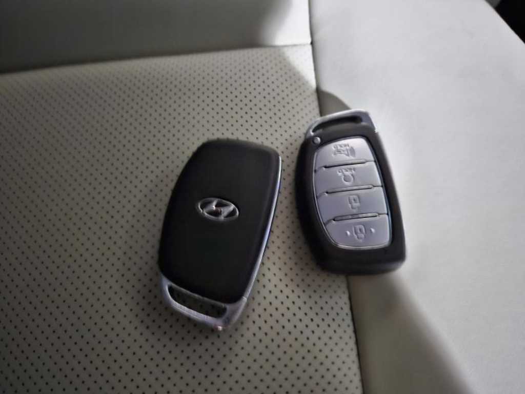 HYUNDAI Casper - Vista 7