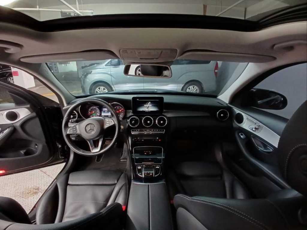 Mercedes Benz C Class - Vista 5