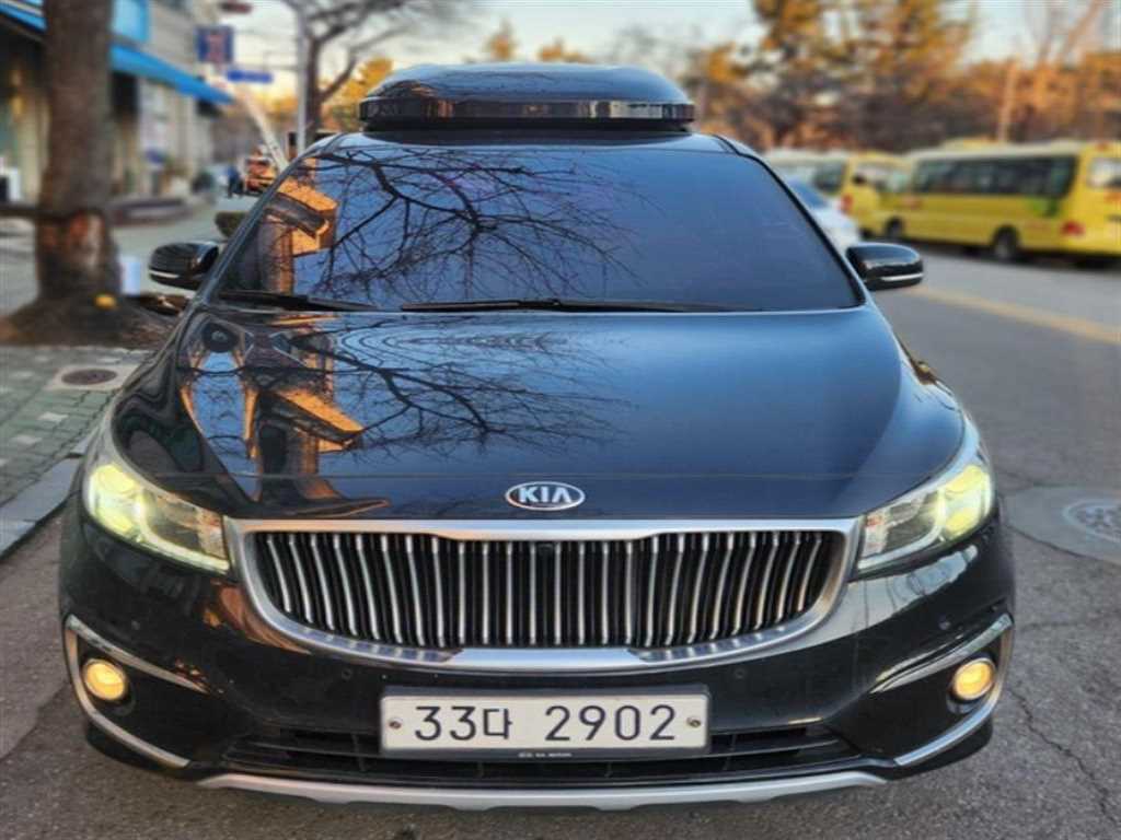 KIA Carnival 2018 Negro - Importación desde Corea - HF Imports Iquique - Foto 1