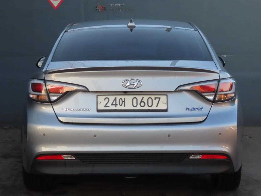 HYUNDAI Sonata - Vista 4