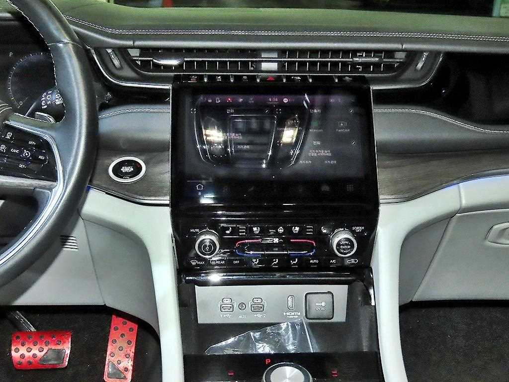 Jeep Cherokee - Vista 11