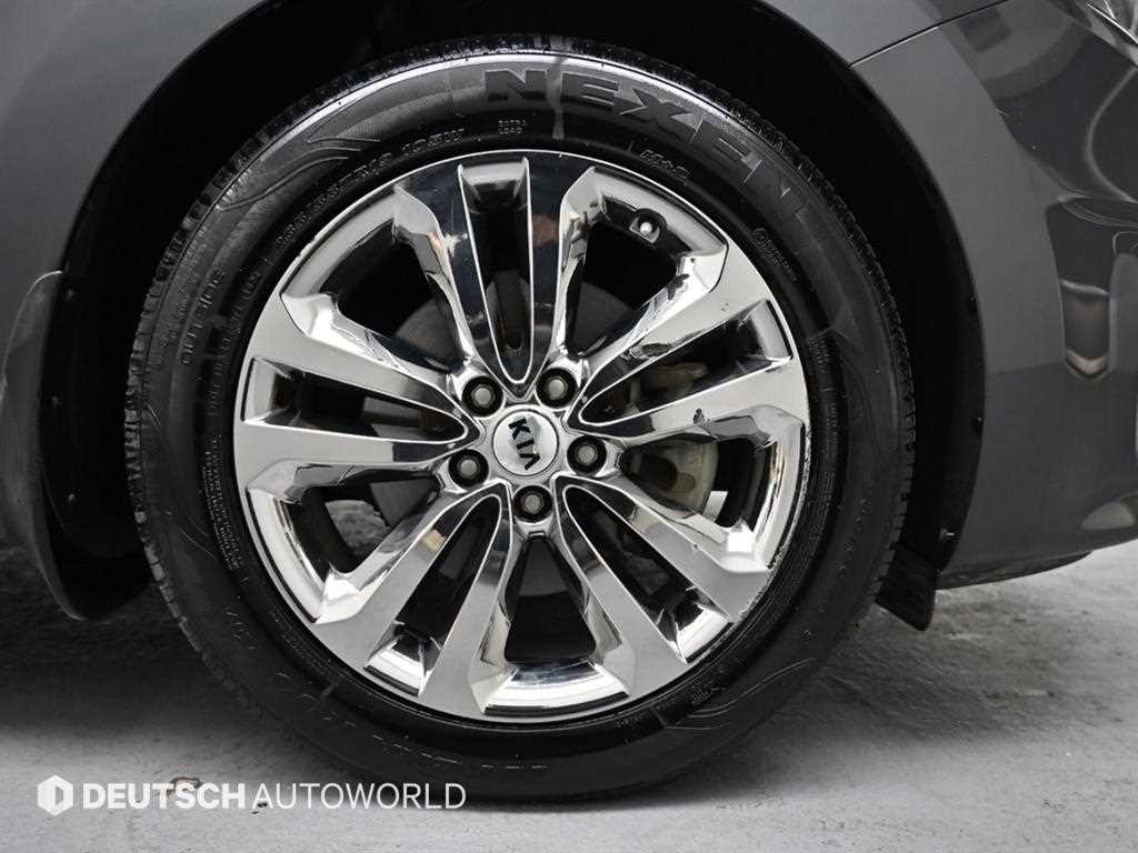 KIA Carnival - Vista 5