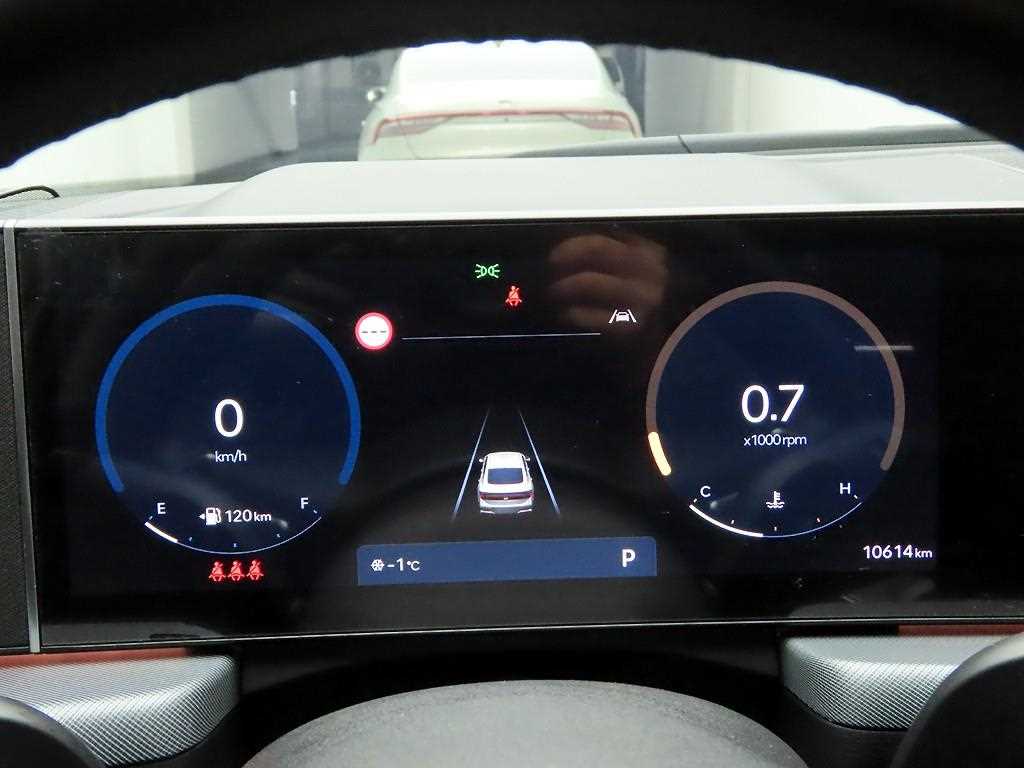 HYUNDAI Sonata - Vista 5