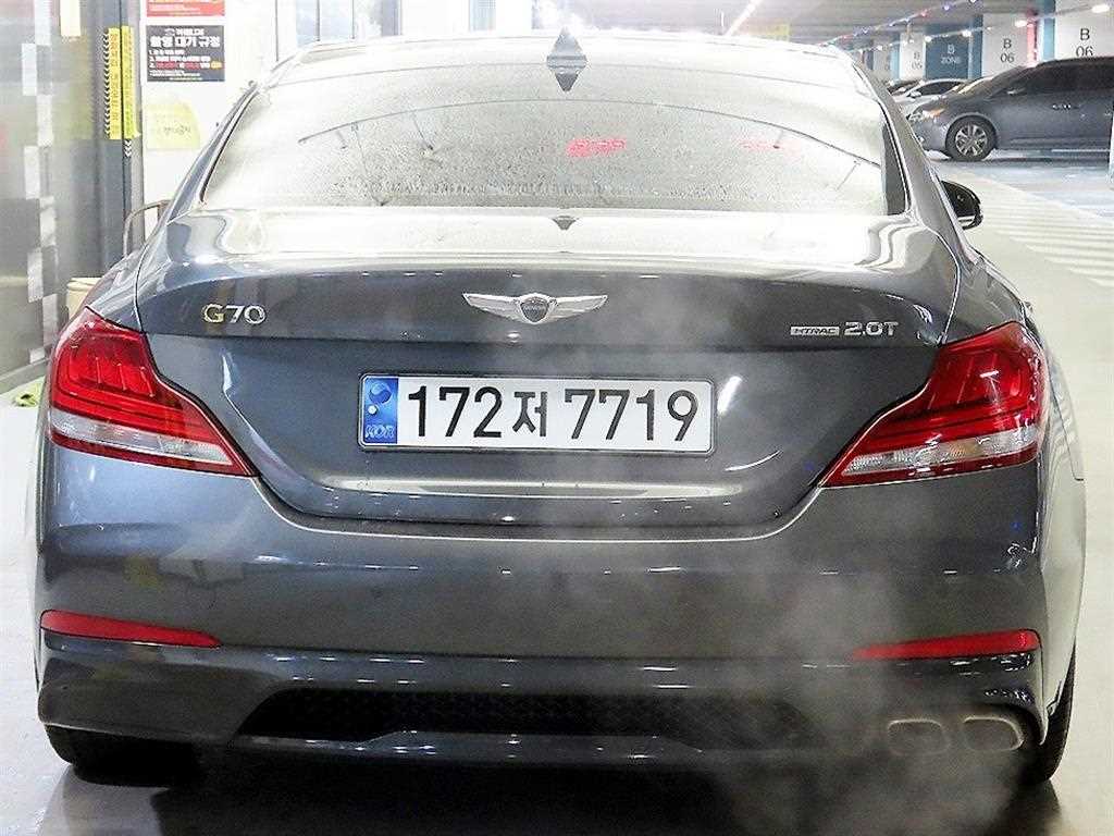 Genesis G70 - Vista 5