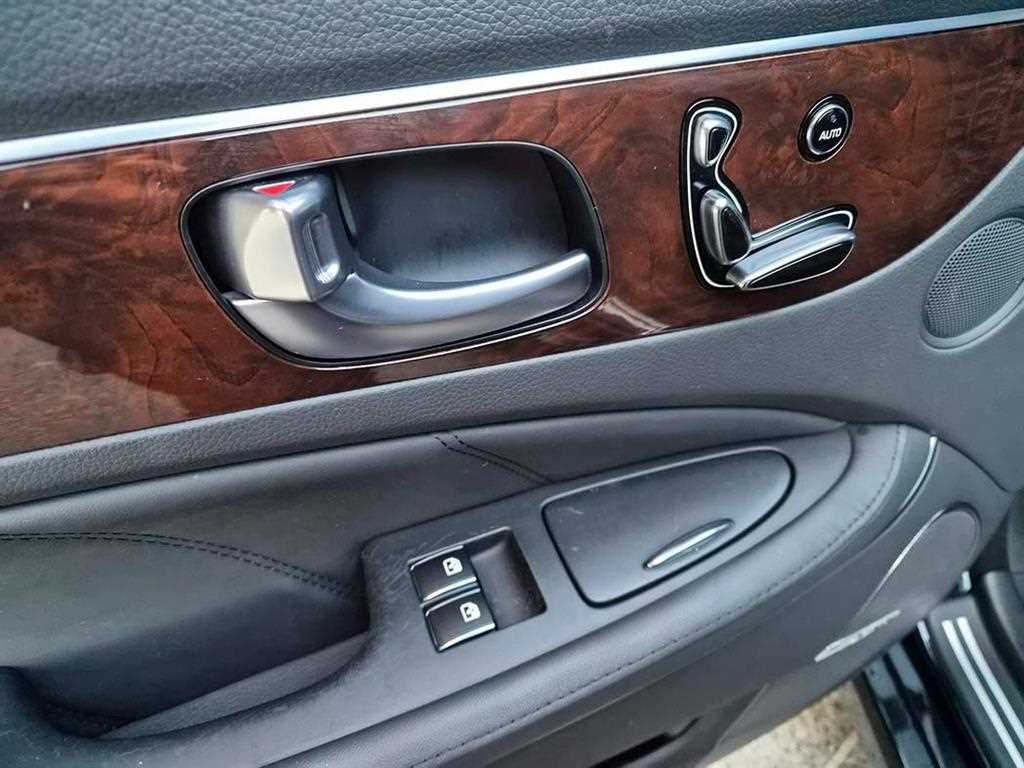 HYUNDAI Equus 2014 Negro - Importación desde Corea - HF Imports Iquique - Foto 16