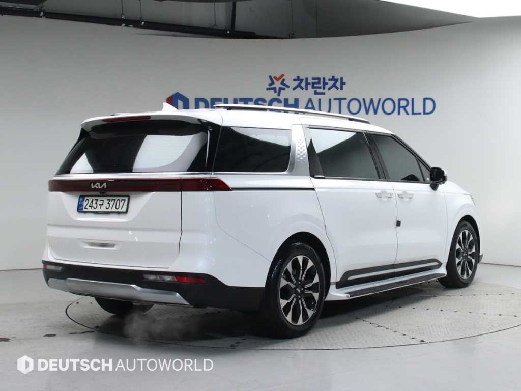 KIA Carnival - Vista 2