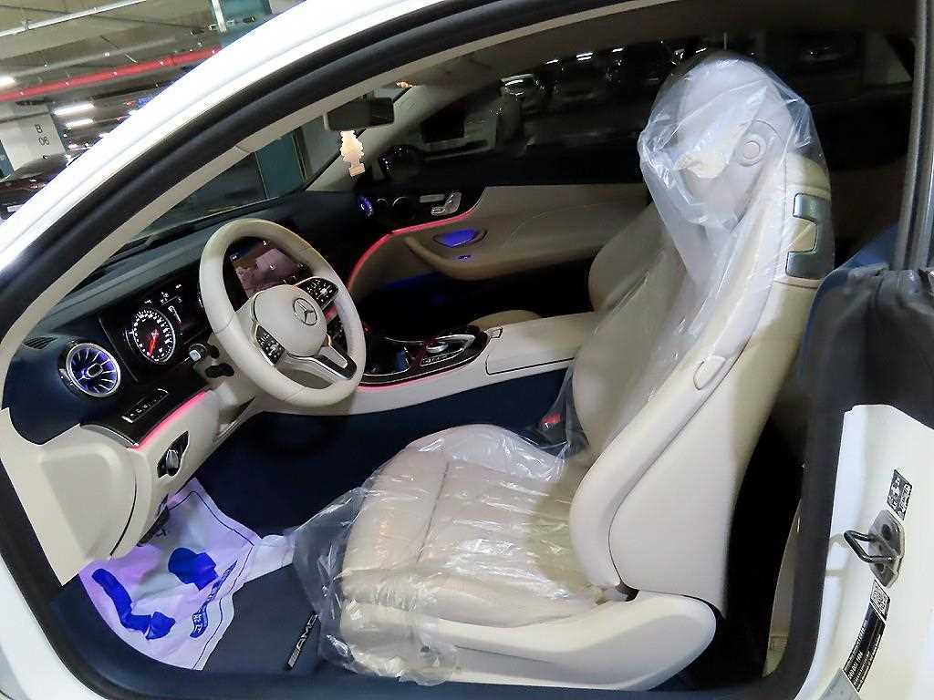 Mercedes Benz E class - Vista 7