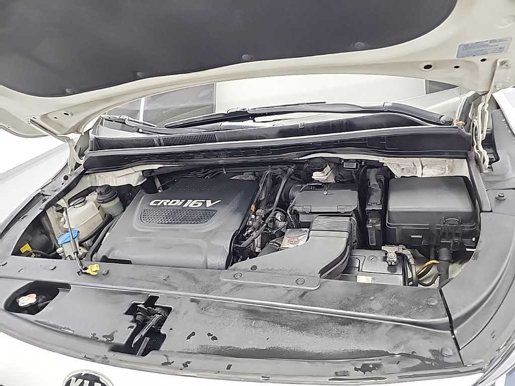 KIA Carnival - Vista 5