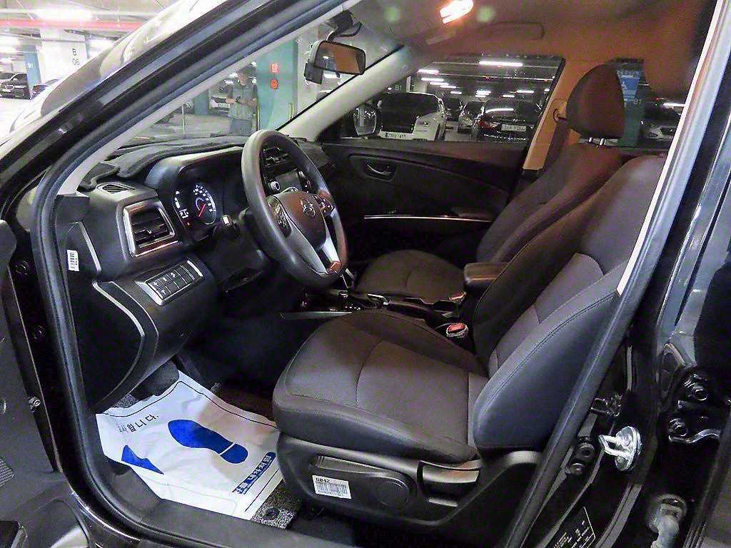 Ssangyong Tivoli - Vista 6