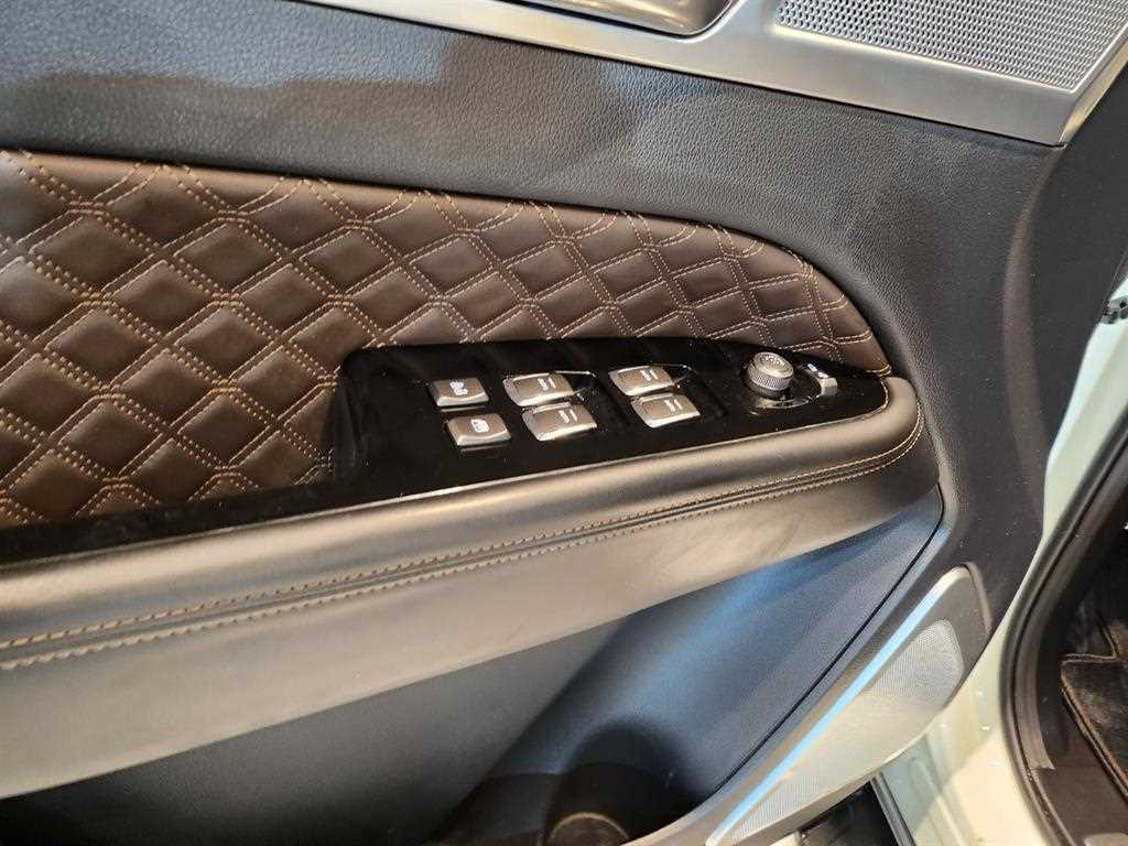 Ssangyong Rexton - Vista 12