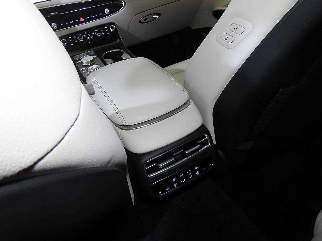 Genesis GV70 2025 Blanco - Importación desde Corea - HF Imports Iquique - Foto 15