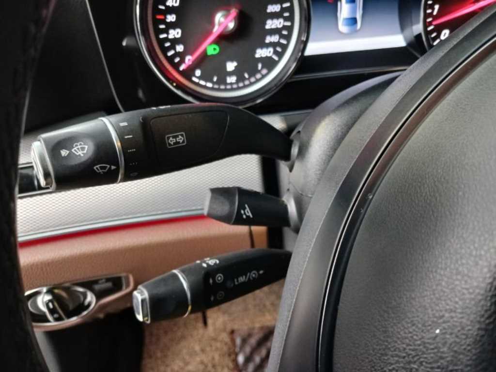 Mercedes Benz E class 2017 Gris - Importación desde Corea - HF Imports Iquique - Foto 17