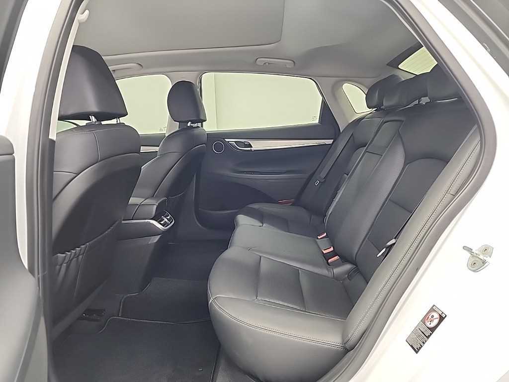 HYUNDAI Grandeur - Vista 12