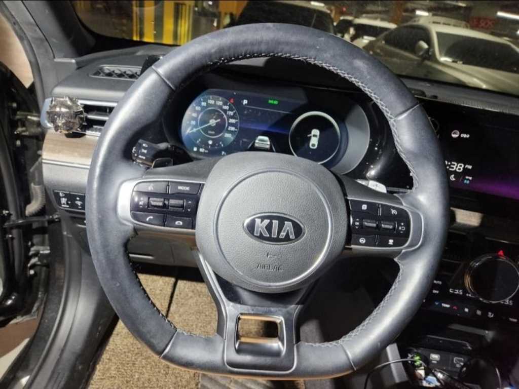KIA K5 - Vista 4